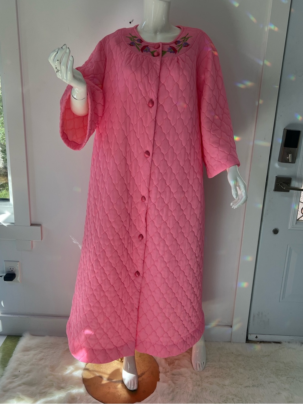 Vintage 60s 70s watermelon Quilted Embroidery lounge robe Pennington’s M/L